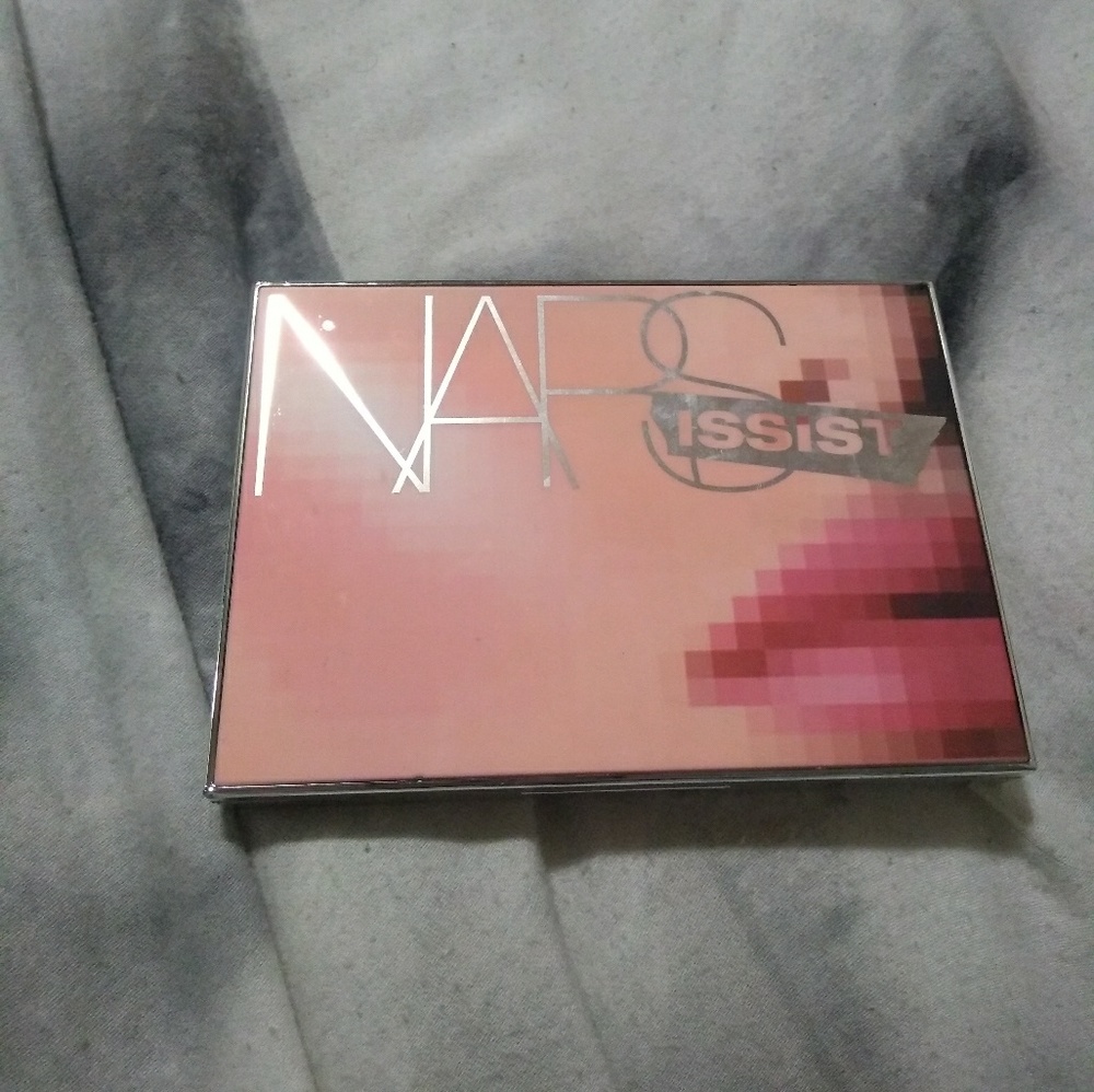 NARS(issist) Wanted 1 Palette